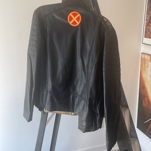 Dead pool assault jacket - Picture 3 of 3